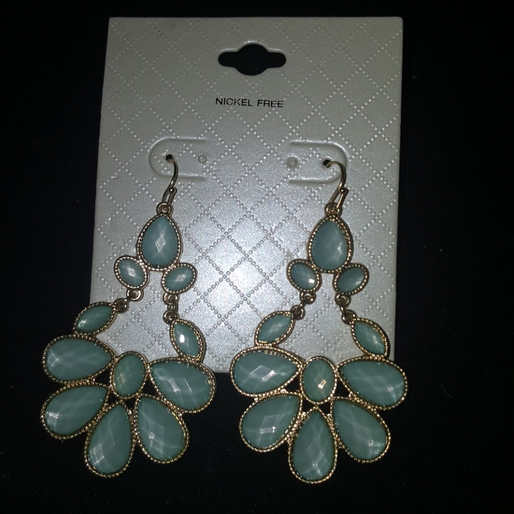 Chanderlier Earrings - Picture 2 of 4